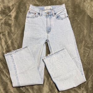 Abercrombie & Fitch High Rise 90’s Relaxed Jeans